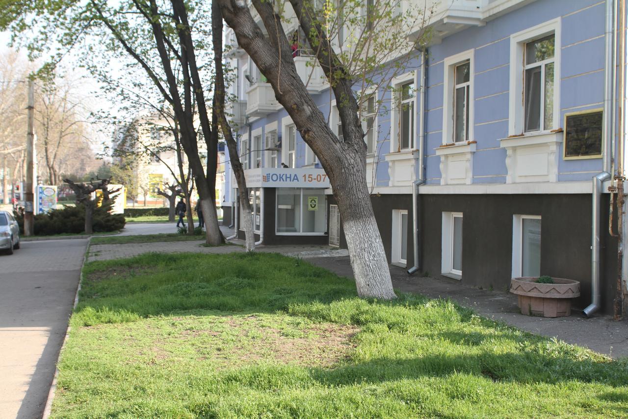 Old Tiraspol Hostel Exterior photo